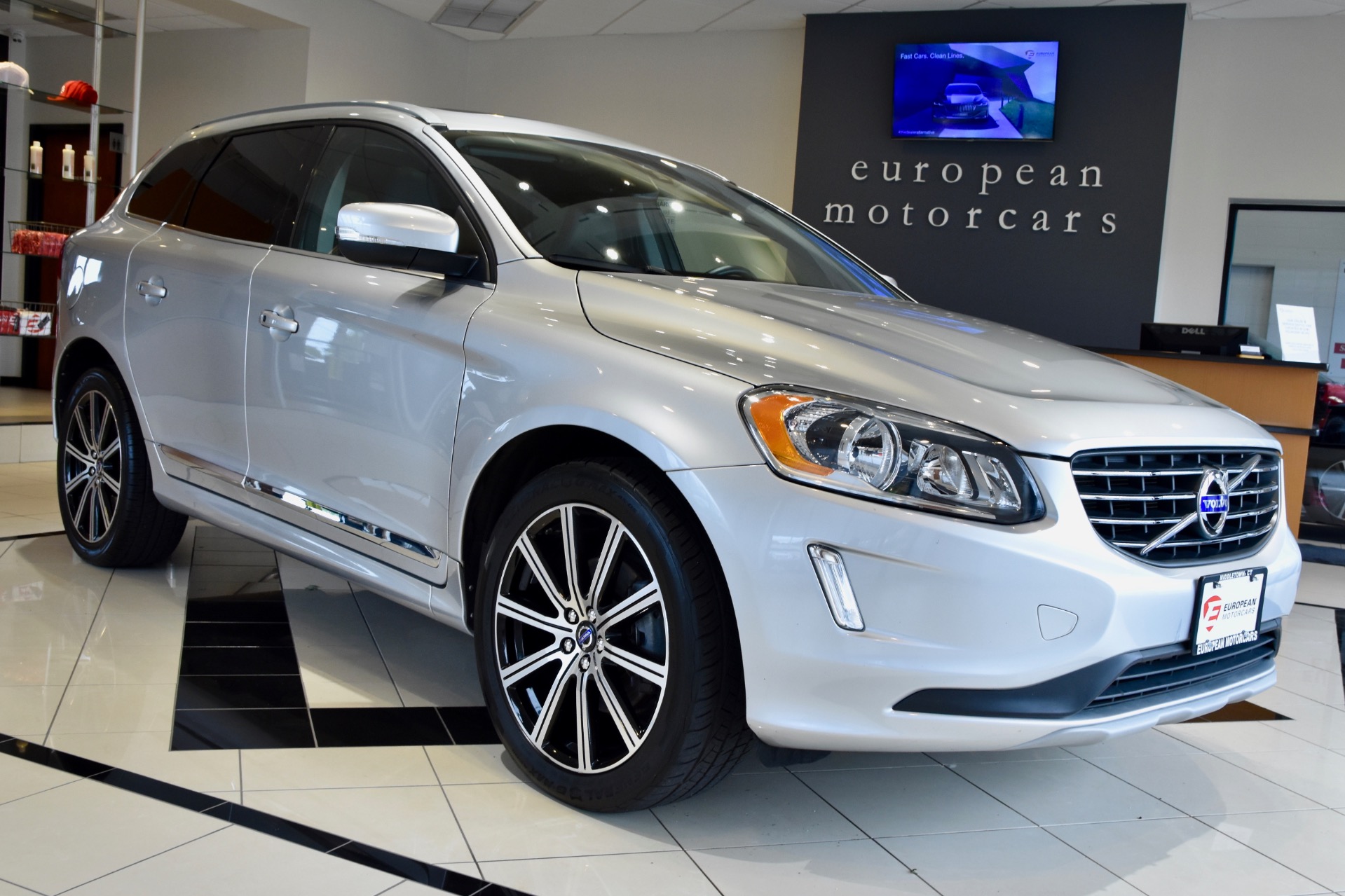 Volvo xc60 Pine Grey