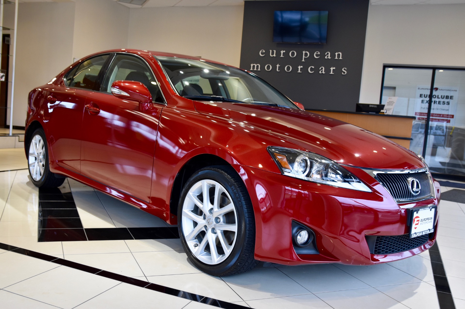 Lexus is 250 2012