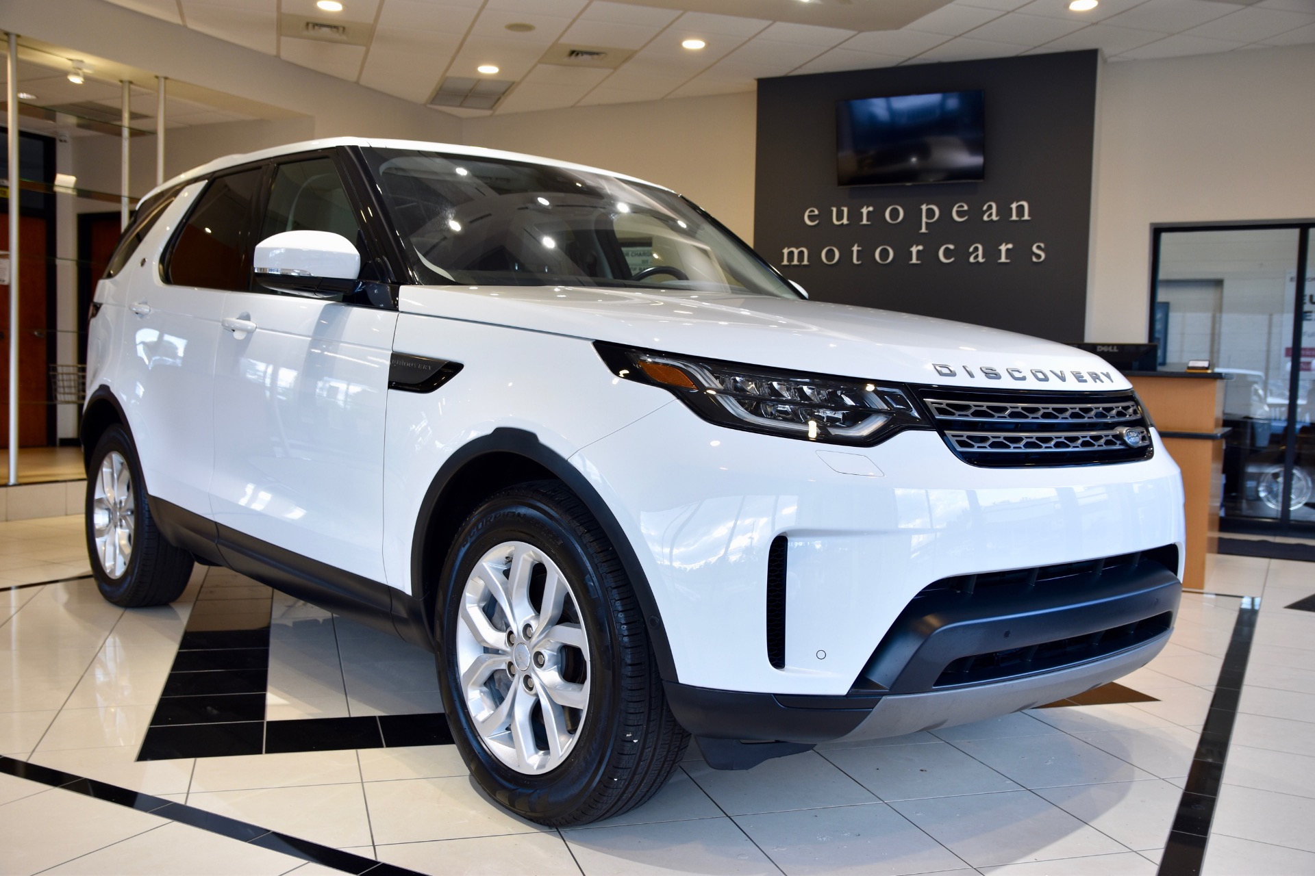 Land rover discovery 2019