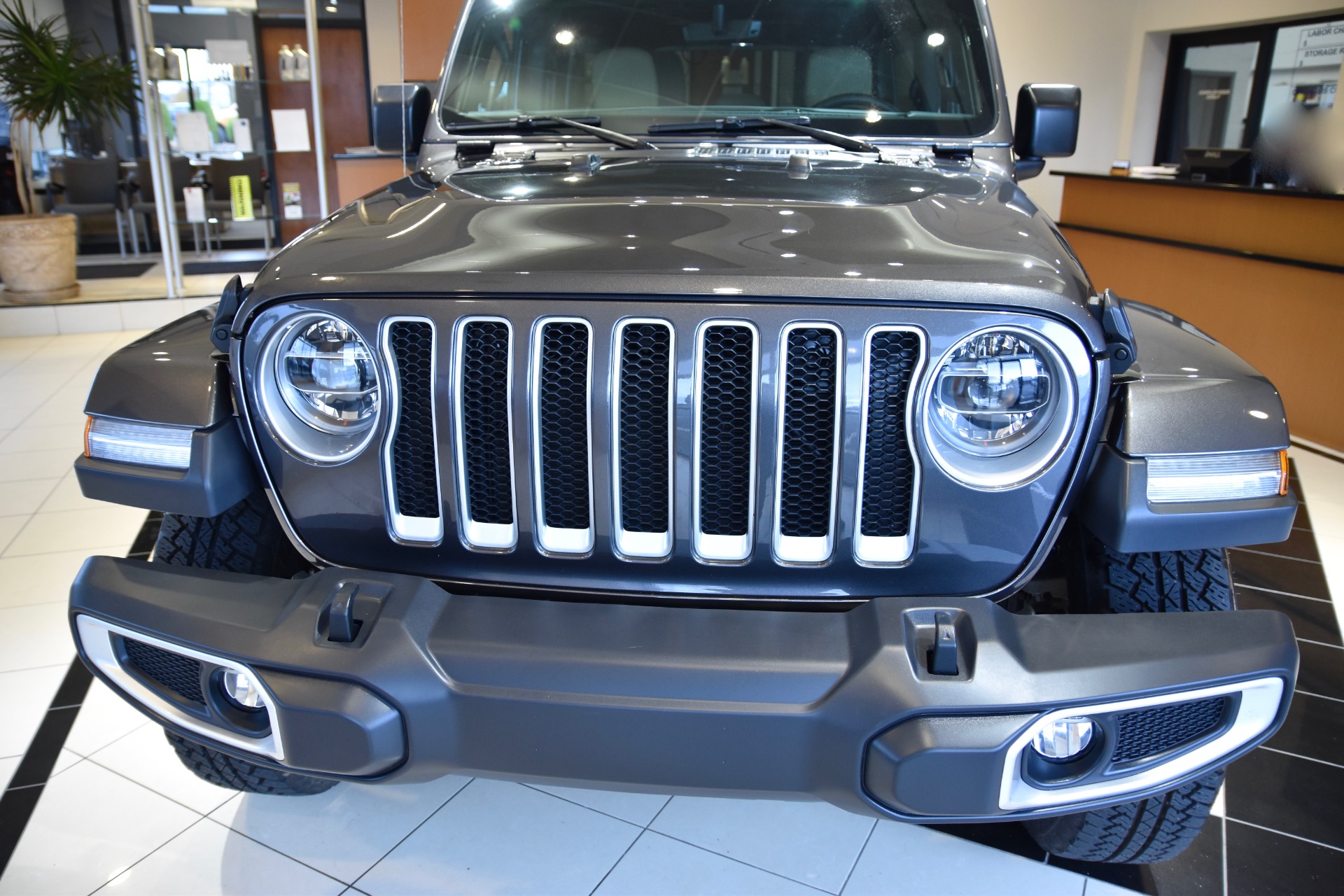 https://www.european-motorcars.com/imagetag/1559/7/l/Used-2018-Jeep-Wrangler-Unlimited-ALL-NEW-JL-Sahara-1573076863.jpg